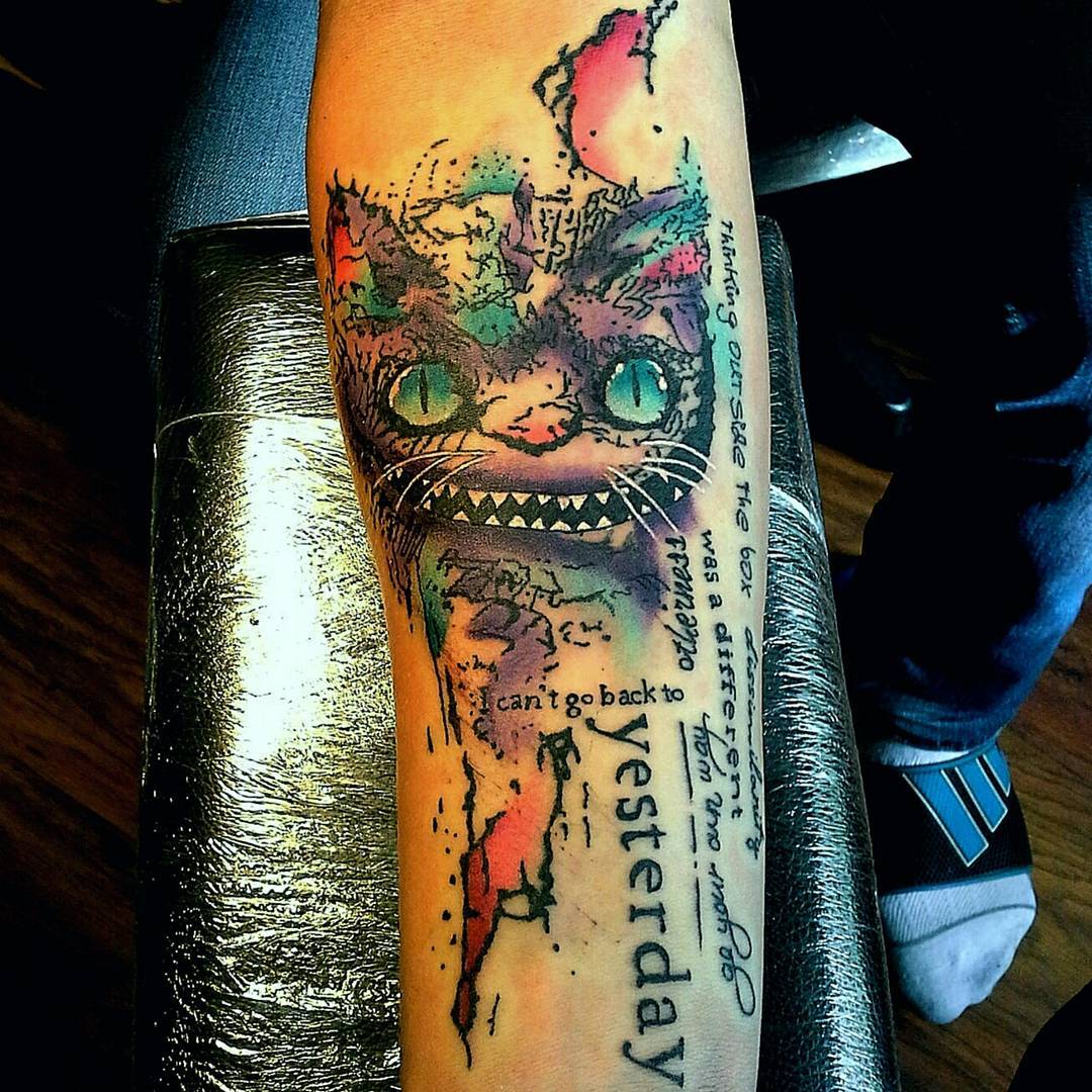 许先生小臂水彩猫英文字纹身图案